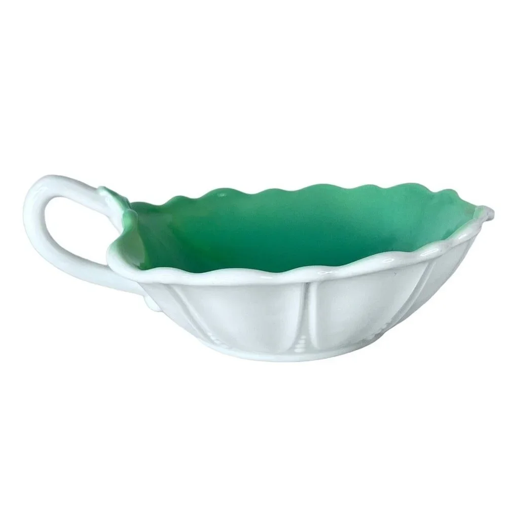2 Anchor Hocking Oyster And Pearl Dish Green Pink White Vitrock Finger‎ Handle